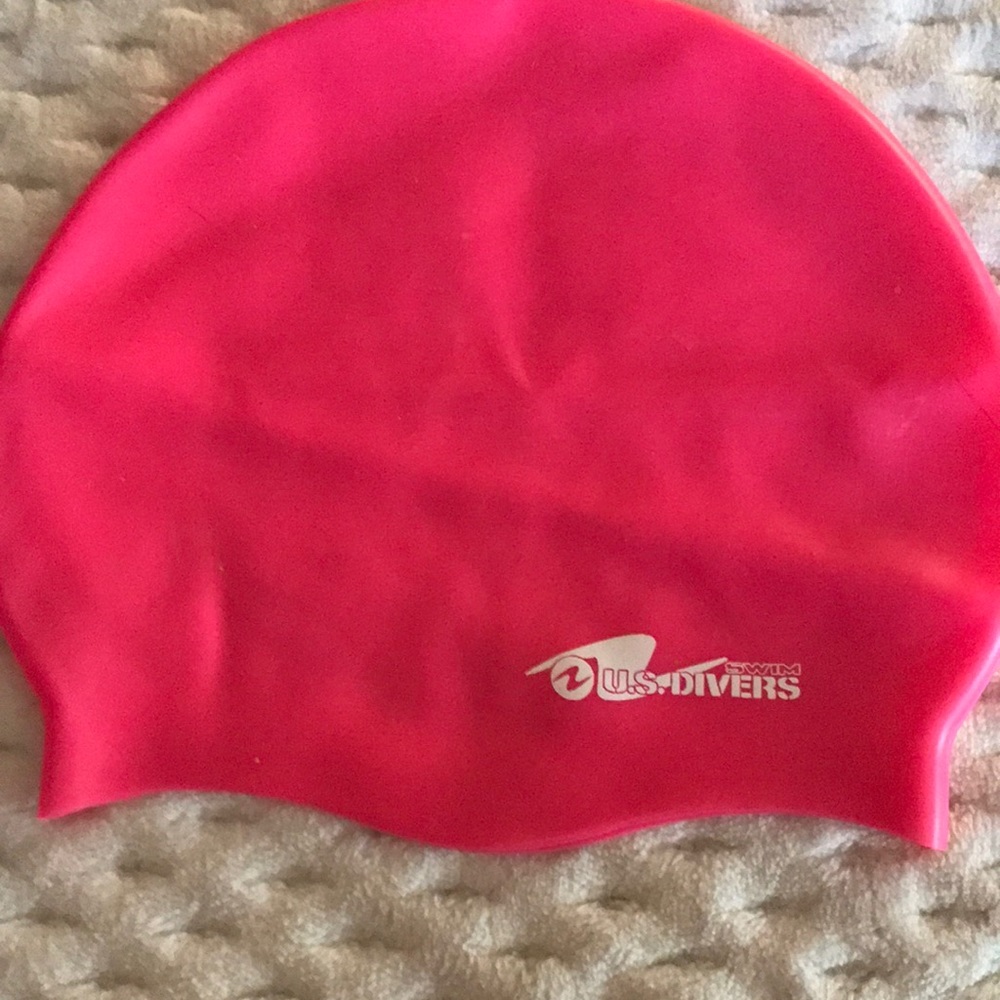 3 swim caps